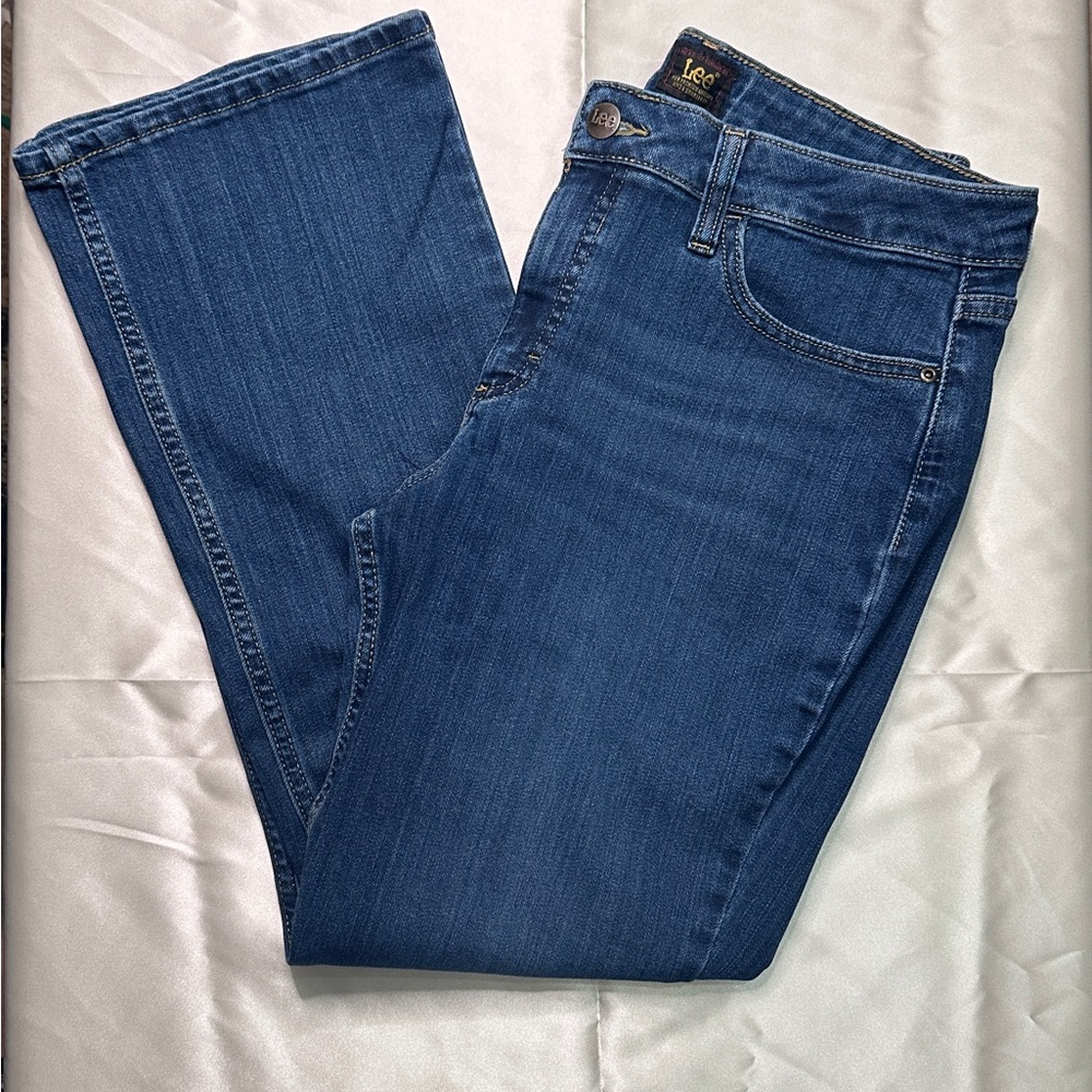 Lee Women's Classic Straight Leg Denim Jeans